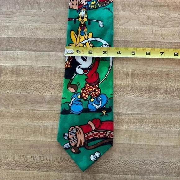 Mickey Mouse & Friends 100% Silk Men's Tie Golf Goofy Pluto Disney Store Vintage - Picture 7 of 7